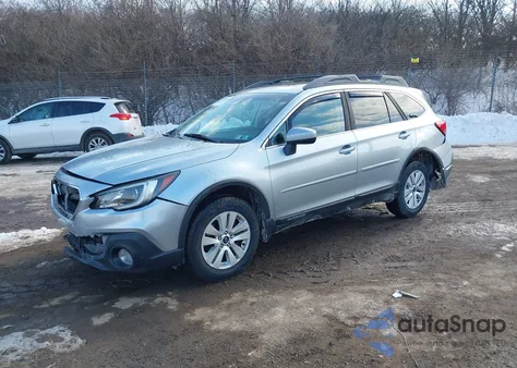 2018 Subaru Outback 2.5I Premium z USA, uszkodzony, nr VIN 4S4BSADC7J3346586